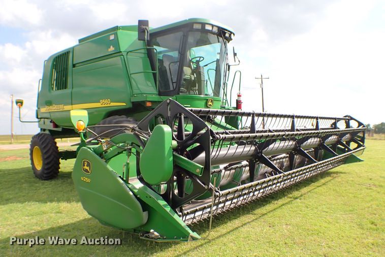 image for item MF9390 2004 John Deere 9560  combine