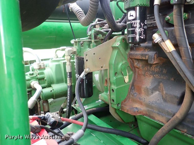 image for item MF9390 2004 John Deere 9560  combine