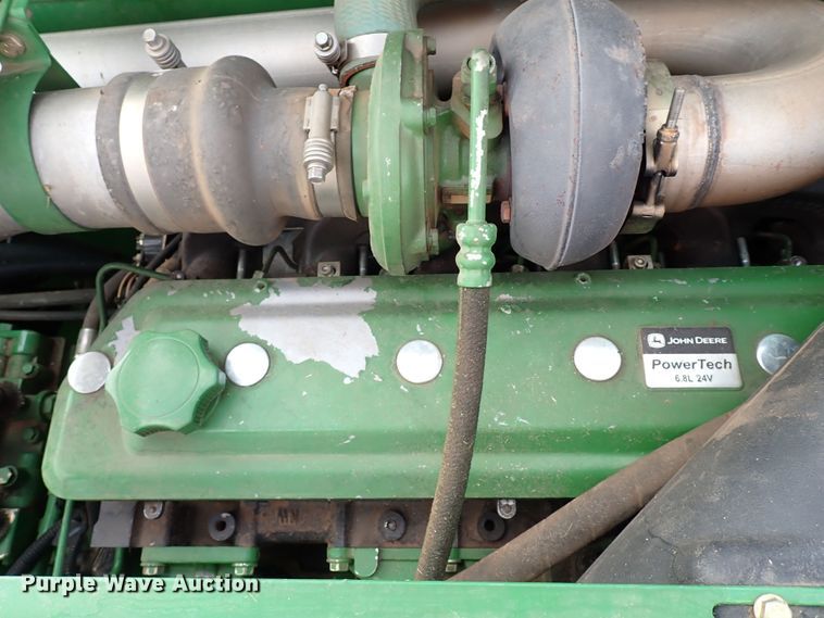 image for item MF9390 2004 John Deere 9560  combine