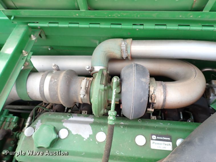 image for item MF9390 2004 John Deere 9560  combine