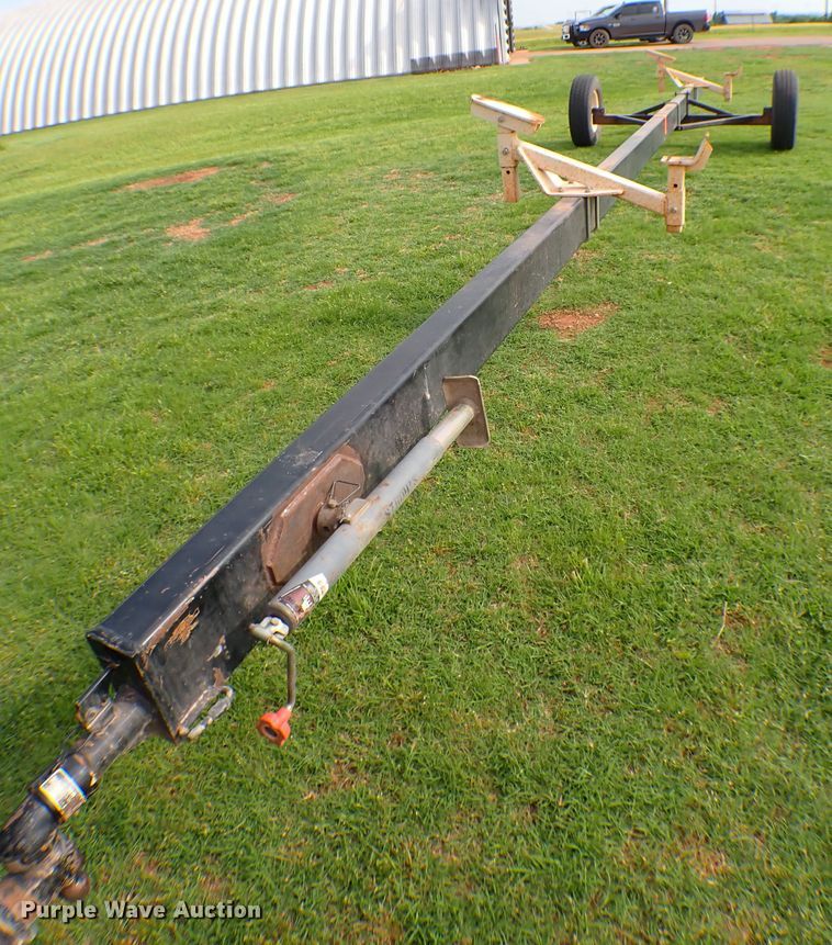 image for item MF9390 2004 John Deere 9560  combine