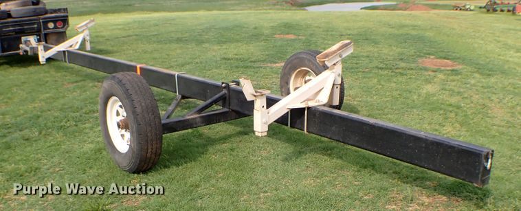 image for item MF9390 2004 John Deere 9560  combine