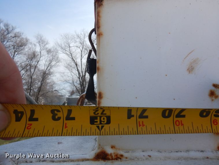 image for item MF9575 2001 International 4700  feed delivery truck