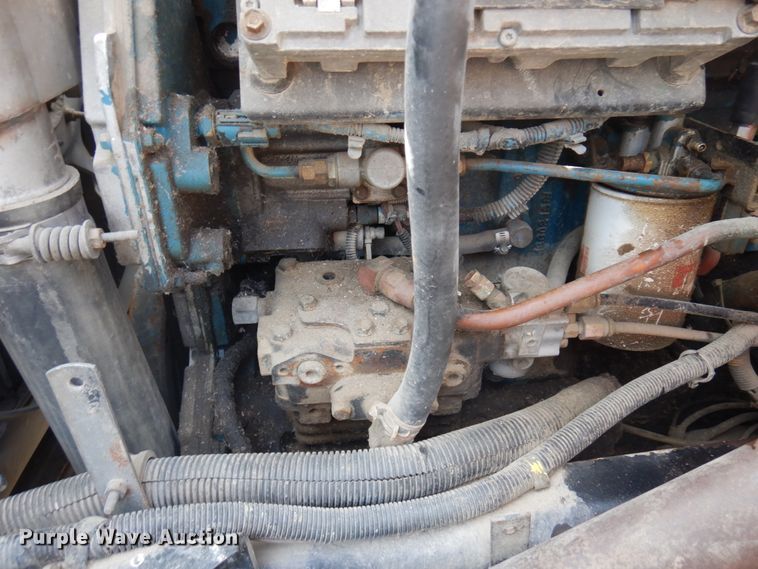 image for item MF9575 2001 International 4700  feed delivery truck