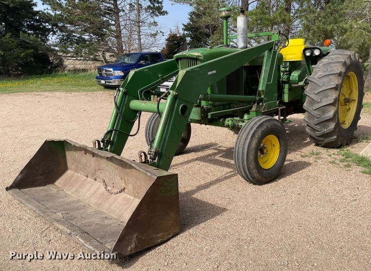 image for item MJ9707 1965 John Deere 4020  tractor