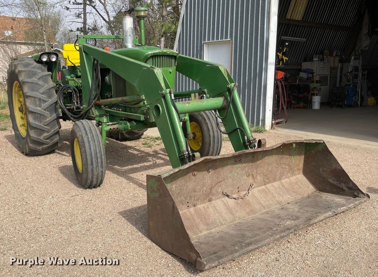 image for item MJ9707 1965 John Deere 4020  tractor