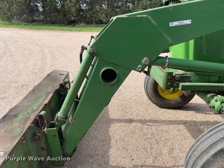 image for item MJ9707 1965 John Deere 4020  tractor