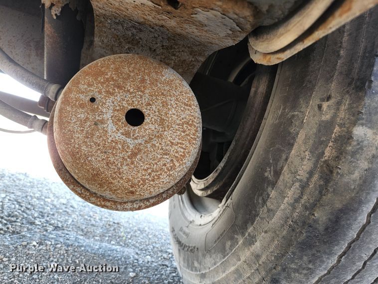 image for item DI1205 2007 Transcraft DTL-2100 RS2  drop deck trailer