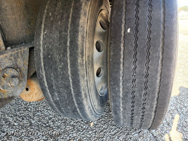 image for item DI1205 2007 Transcraft DTL-2100 RS2  drop deck trailer