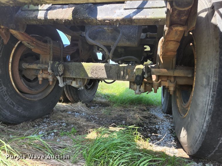 image for item DI1209 1985 Fruehauf TEH-FE2-R 7000 tank trailer