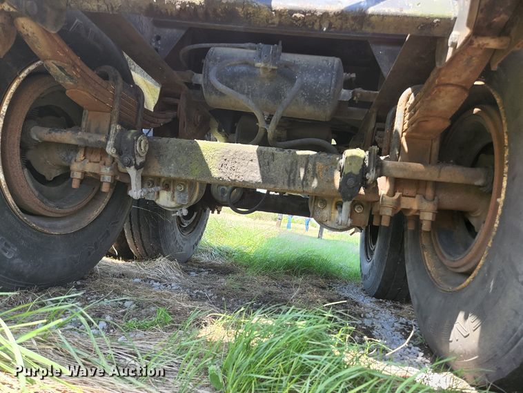 image for item DI1209 1985 Fruehauf TEH-FE2-R 7000 tank trailer