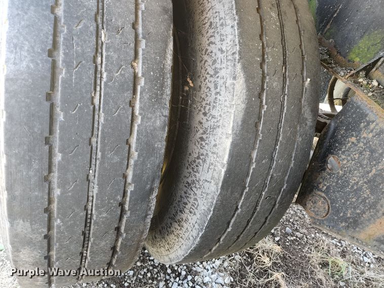 image for item DI1209 1985 Fruehauf TEH-FE2-R 7000 tank trailer