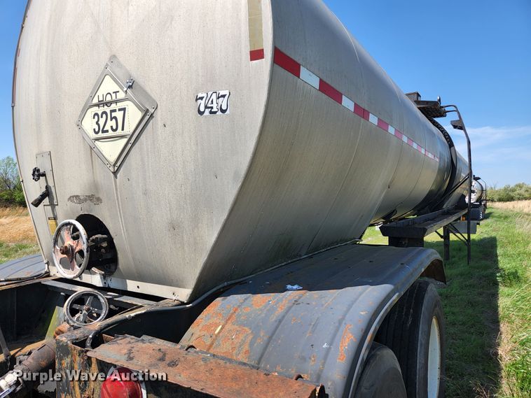 image for item DI1210 1988 Fruehauf TEH-FE2-R 7000  tank trailer