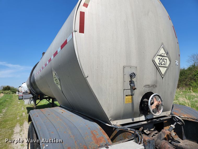 image for item DI1210 1988 Fruehauf TEH-FE2-R 7000  tank trailer
