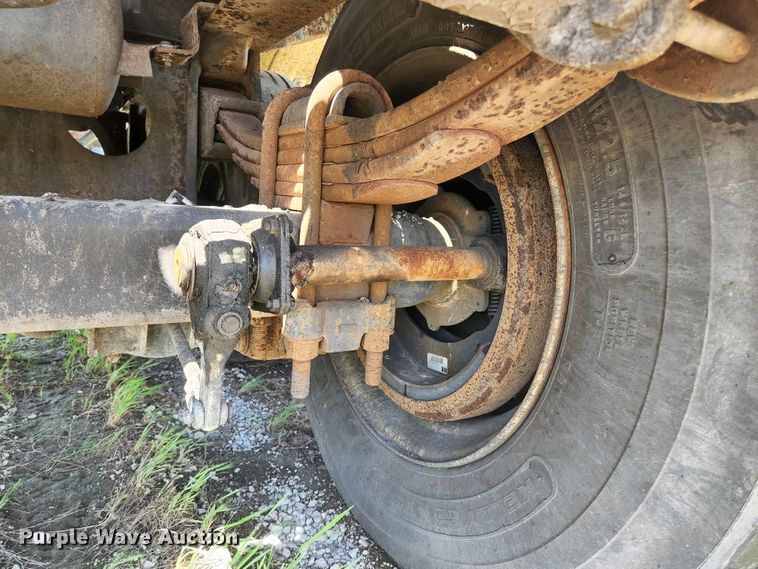 image for item DI1210 1988 Fruehauf TEH-FE2-R 7000  tank trailer