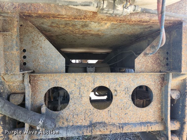 image for item DI1210 1988 Fruehauf TEH-FE2-R 7000  tank trailer