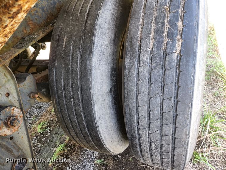 image for item DI1210 1988 Fruehauf TEH-FE2-R 7000  tank trailer