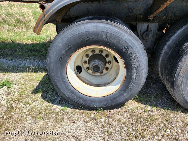 image for item DI1210 1988 Fruehauf TEH-FE2-R 7000  tank trailer