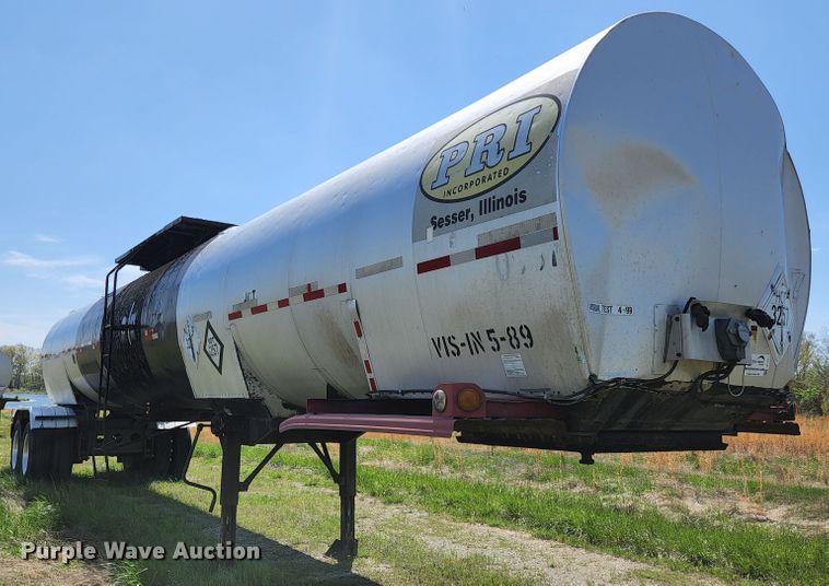 image for item DI1211 1981 Fruehauf TEH-FE2-R 7000  tank trailer