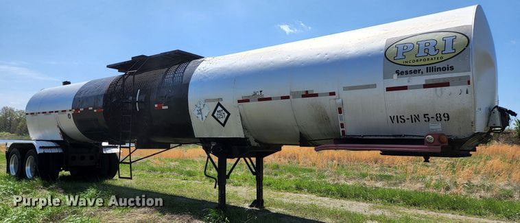 image for item DI1211 1981 Fruehauf TEH-FE2-R 7000  tank trailer
