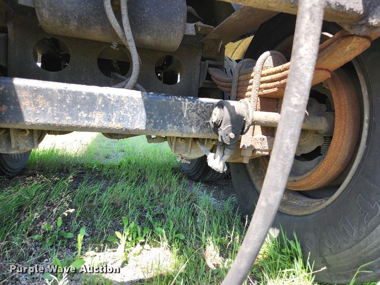 image for item DI1211 1981 Fruehauf TEH-FE2-R 7000  tank trailer