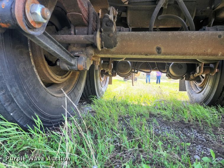 image for item DI1211 1981 Fruehauf TEH-FE2-R 7000  tank trailer