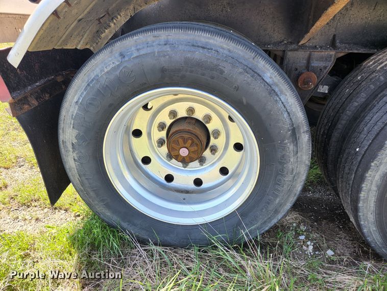 image for item DI1211 1981 Fruehauf TEH-FE2-R 7000  tank trailer