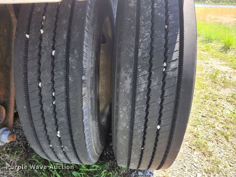 image for item DI1211 1981 Fruehauf TEH-FE2-R 7000  tank trailer