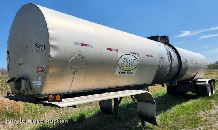 image for item DI1212 1986 Fruehauf TEH-FE2-R 7000  tank trailer