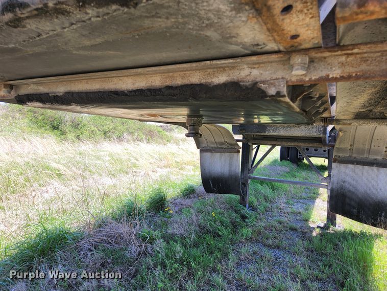 image for item DI1212 1986 Fruehauf TEH-FE2-R 7000  tank trailer