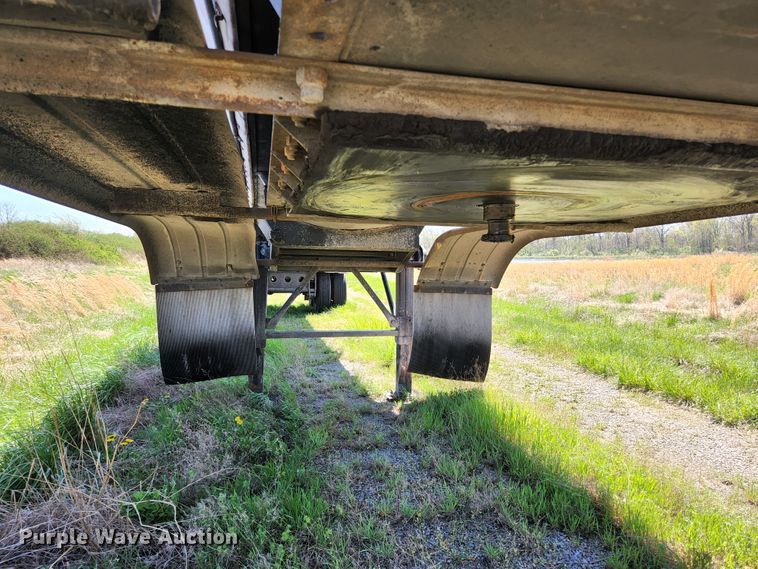 image for item DI1212 1986 Fruehauf TEH-FE2-R 7000  tank trailer