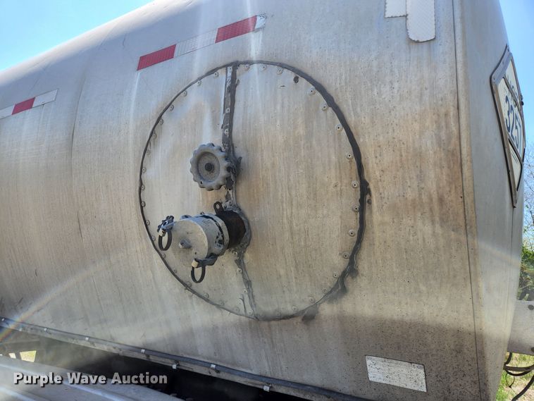 image for item DI1212 1986 Fruehauf TEH-FE2-R 7000  tank trailer