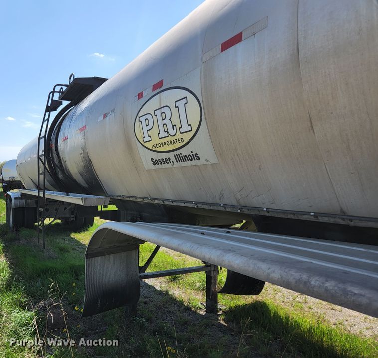 image for item DI1212 1986 Fruehauf TEH-FE2-R 7000  tank trailer