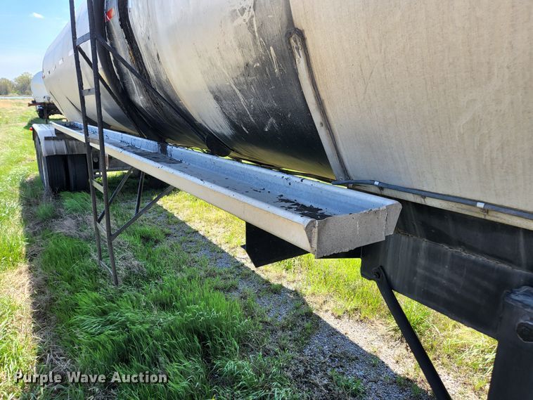 image for item DI1212 1986 Fruehauf TEH-FE2-R 7000  tank trailer
