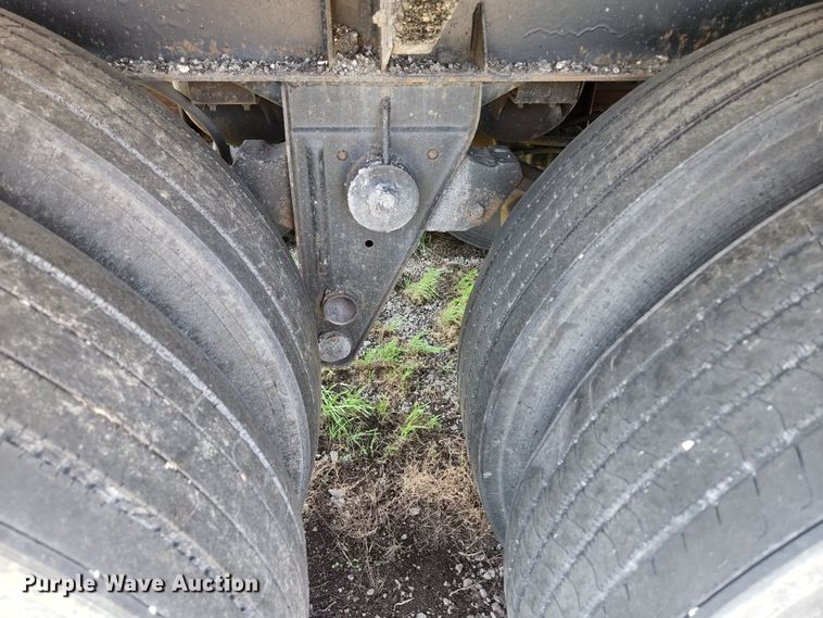 image for item DI1212 1986 Fruehauf TEH-FE2-R 7000  tank trailer