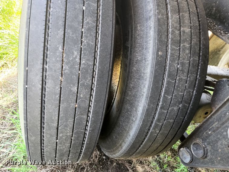 image for item DI1212 1986 Fruehauf TEH-FE2-R 7000  tank trailer