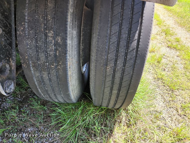 image for item DI1212 1986 Fruehauf TEH-FE2-R 7000  tank trailer