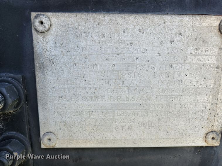 image for item DI1212 1986 Fruehauf TEH-FE2-R 7000  tank trailer