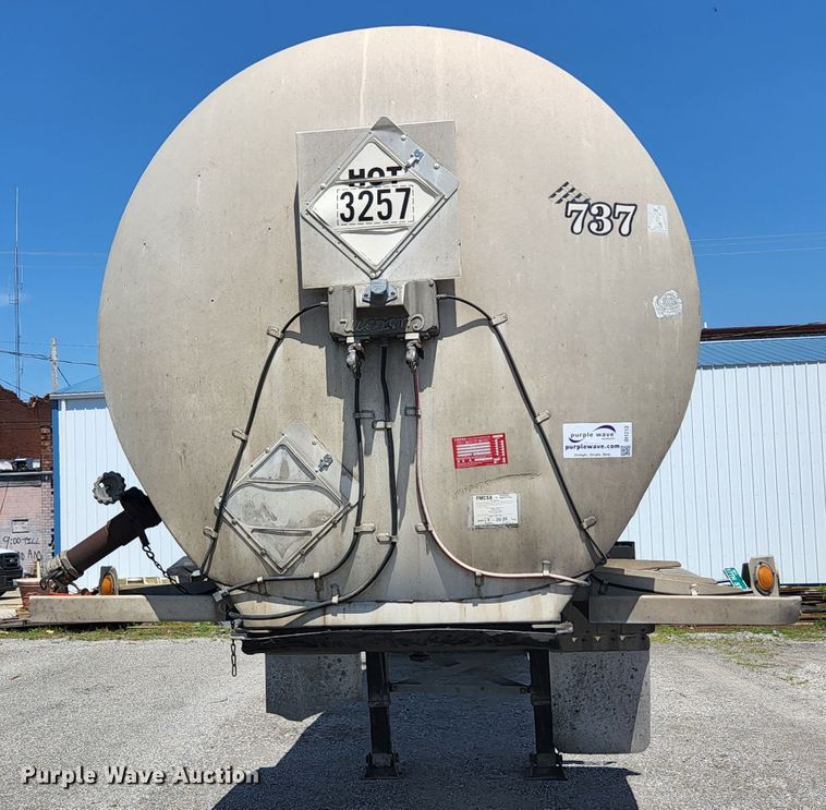 image for item DI1213 1992 Custom Trailers  tank trailer