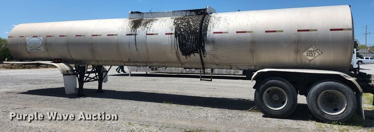 image for item DI1213 1992 Custom Trailers  tank trailer