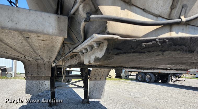 image for item DI1213 1992 Custom Trailers  tank trailer