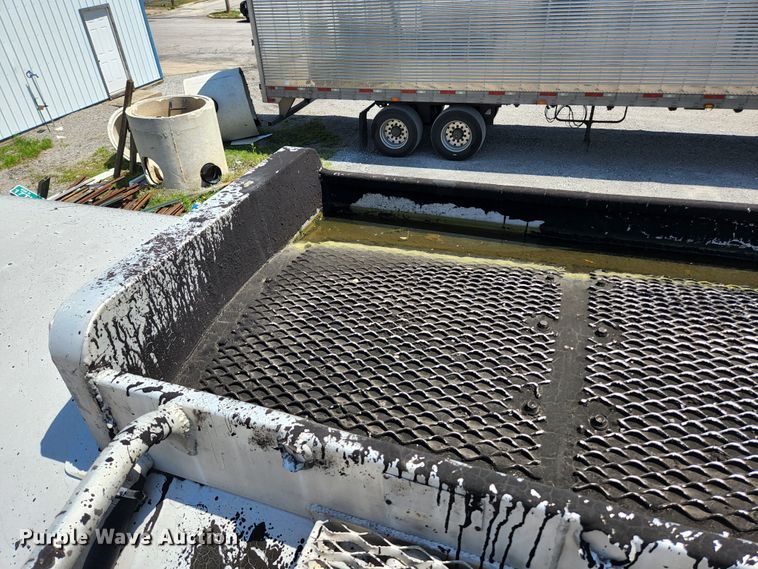 image for item DI1213 1992 Custom Trailers  tank trailer