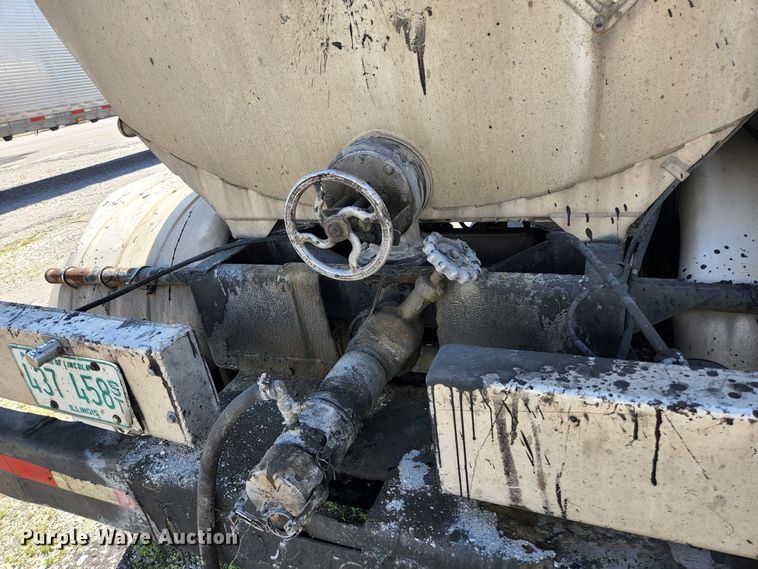 image for item DI1213 1992 Custom Trailers  tank trailer