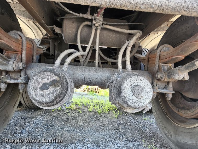 image for item DI1213 1992 Custom Trailers  tank trailer