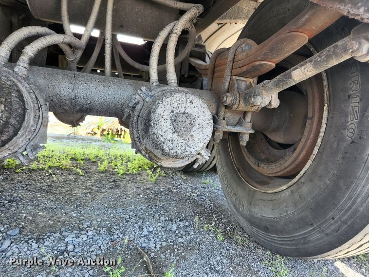 image for item DI1213 1992 Custom Trailers  tank trailer