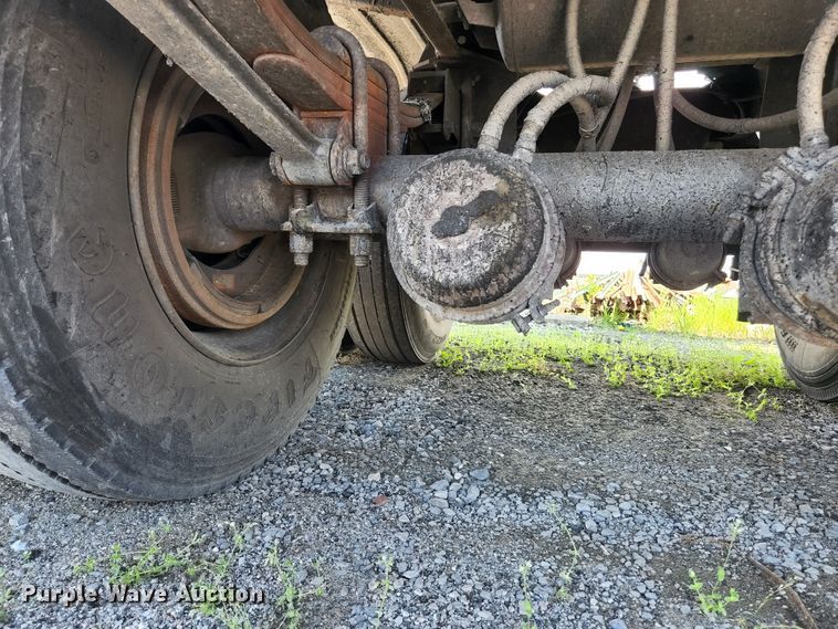 image for item DI1213 1992 Custom Trailers  tank trailer