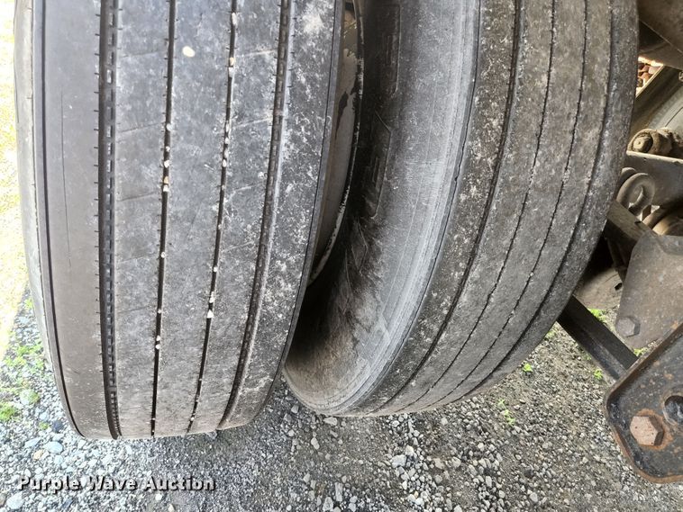 image for item DI1213 1992 Custom Trailers  tank trailer