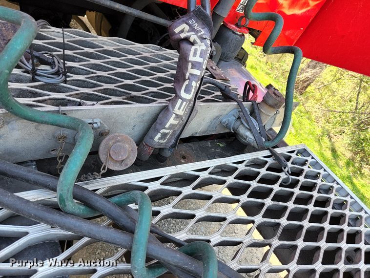 image for item DI1216 2013 Peterbilt 389  semi truck