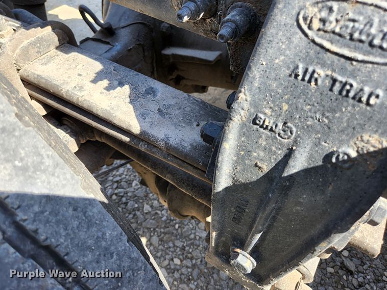 image for item DI1216 2013 Peterbilt 389  semi truck