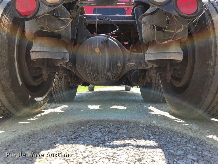 image for item DI1216 2013 Peterbilt 389  semi truck